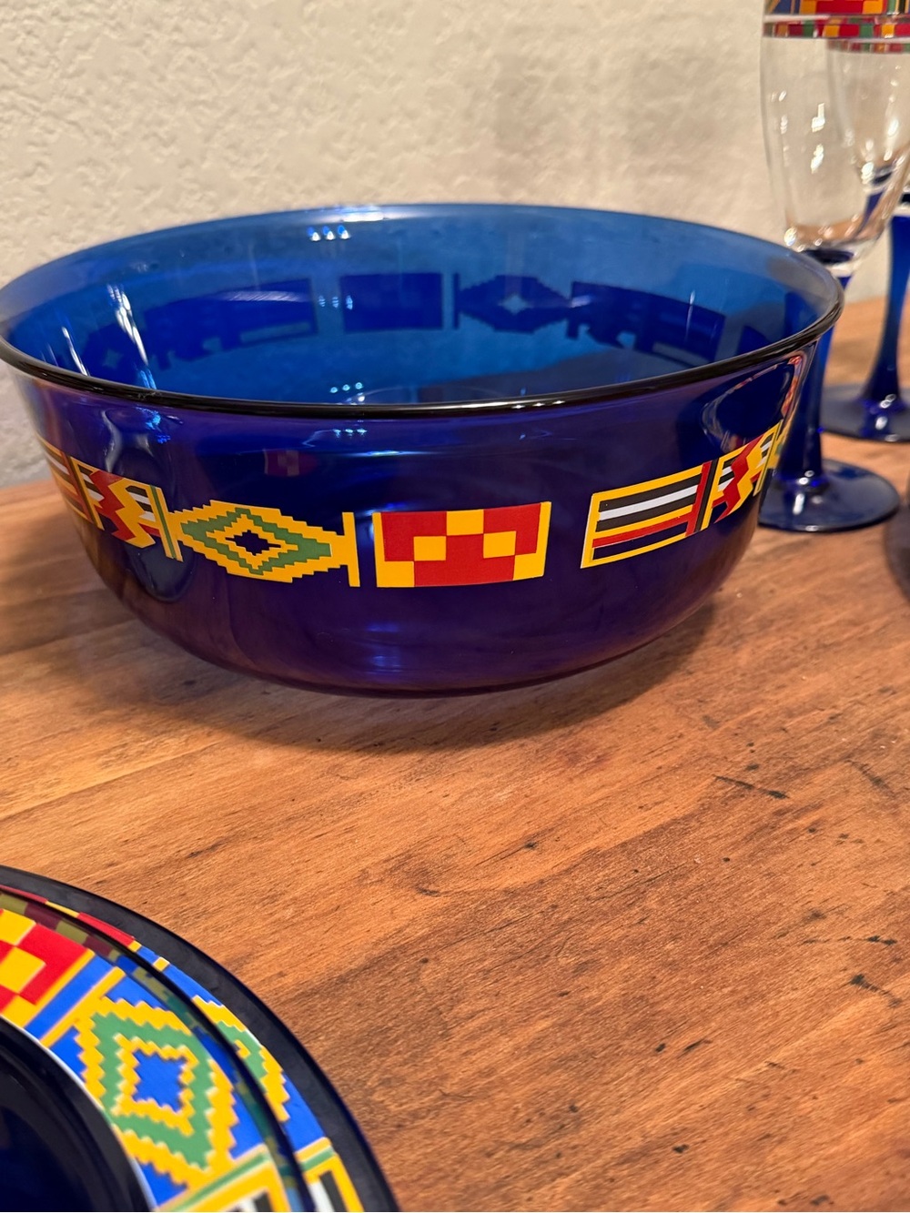 Vintage Arcoroc France Kente Flag Cobalt Blue and Colorful Band - Picture 4 of 6